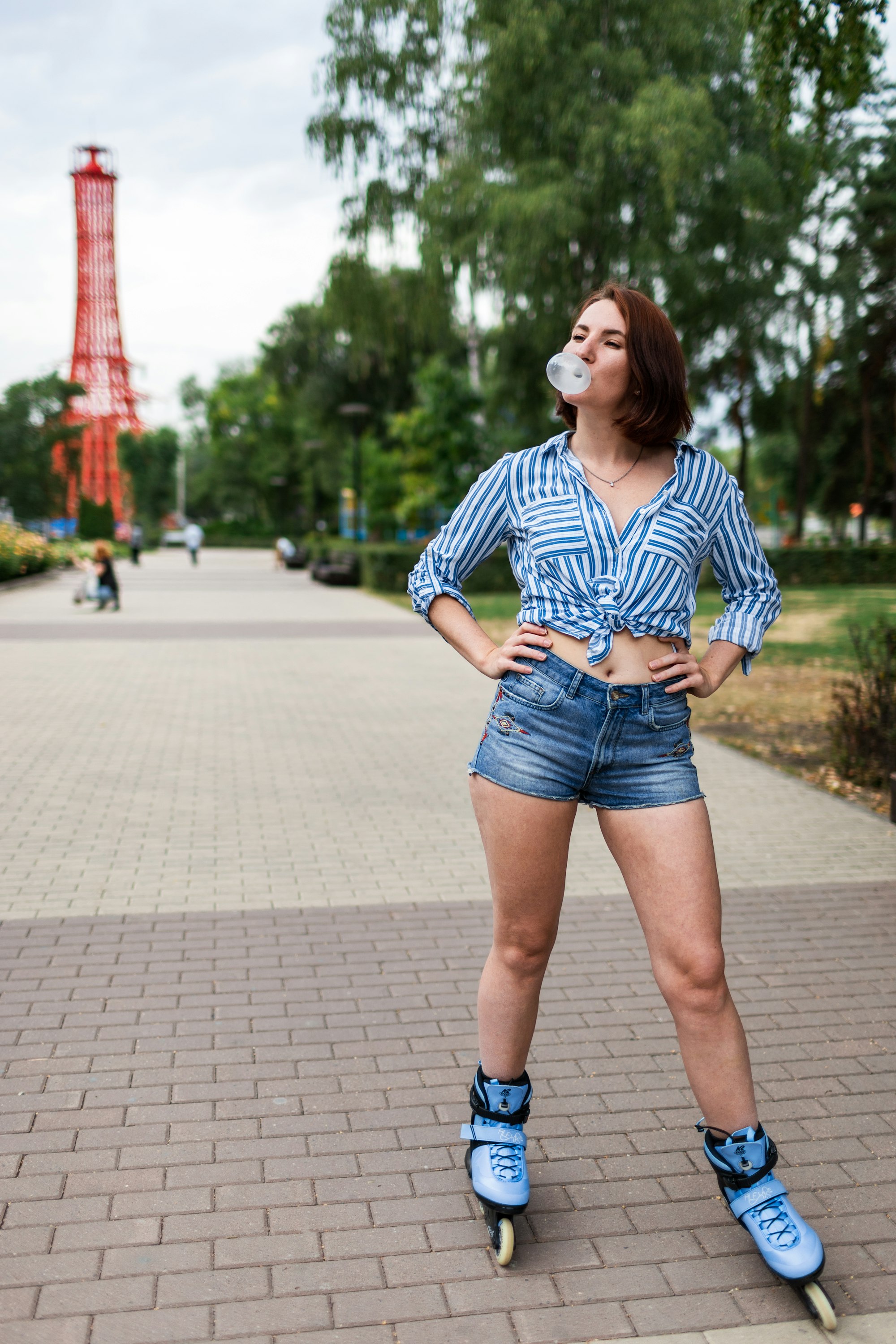 Model on roller skates in denim shorts, Freewheel template demo